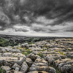 Malham limestone platform (pixabay)